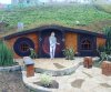 spot foto rumah hobbit di taman kelinci.jpg