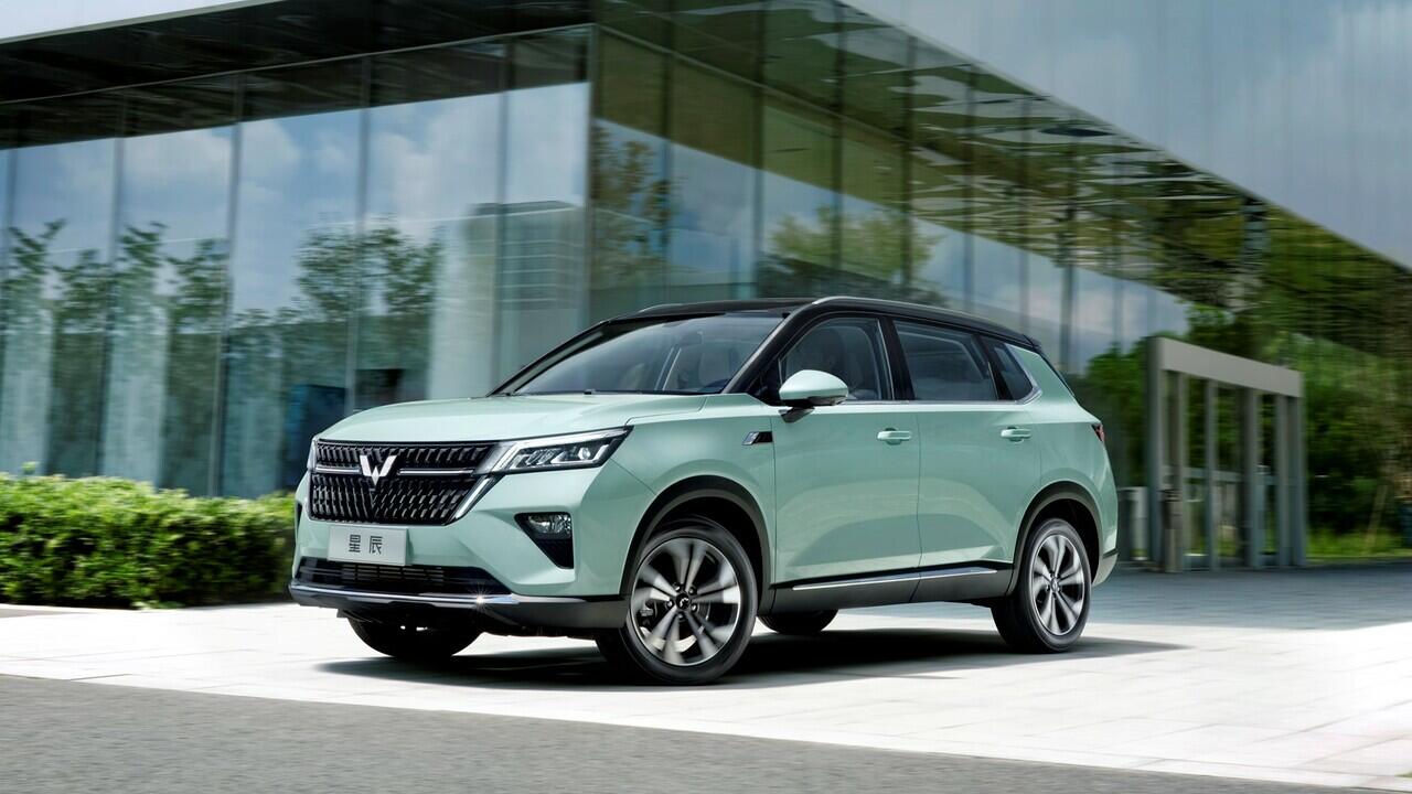 Wow, Wuling Asta, SUV Baru dengan Logo Global Silver